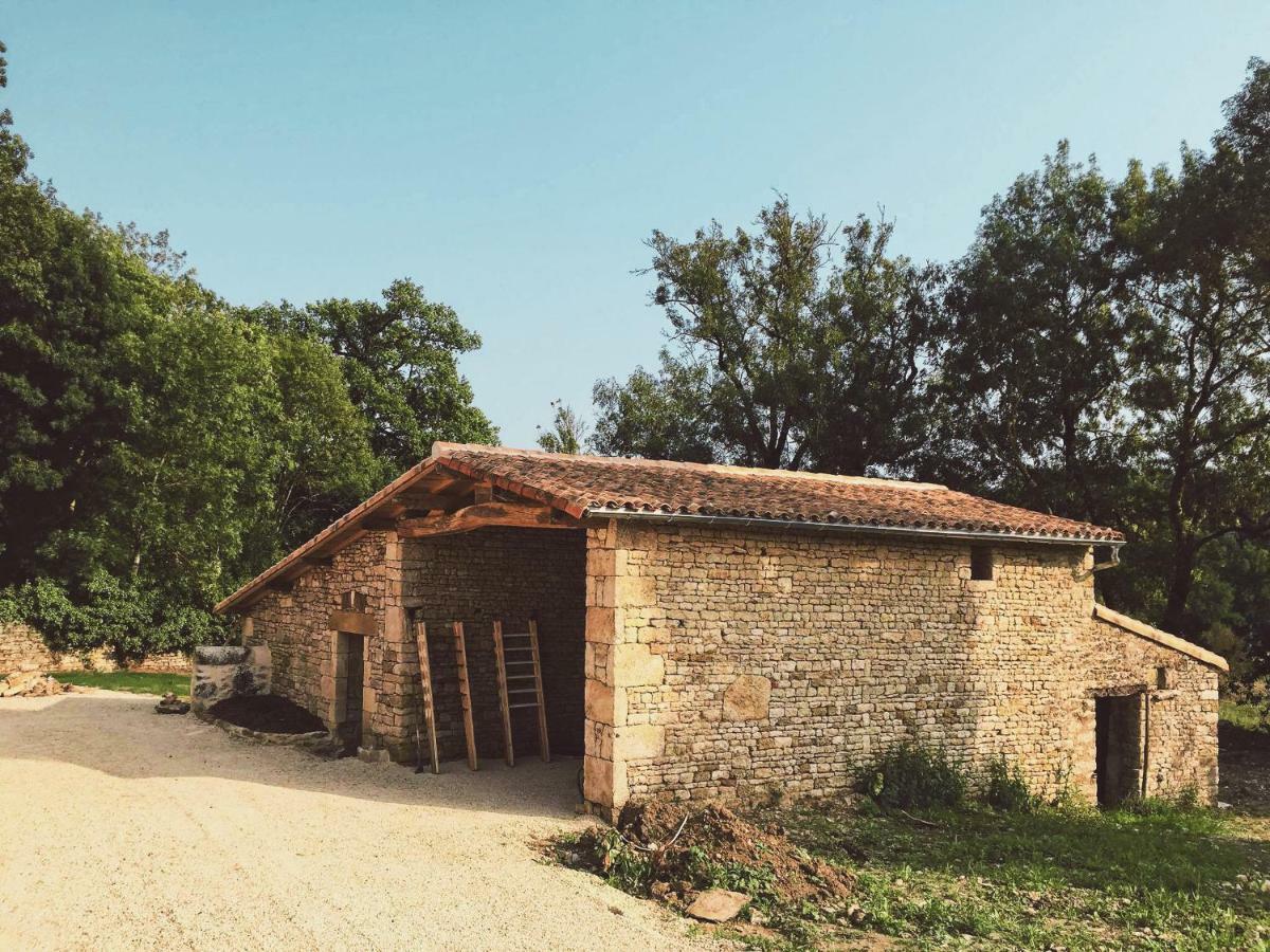 Gites Les Demeures De Valette Azay-le-Brule Εξωτερικό φωτογραφία
