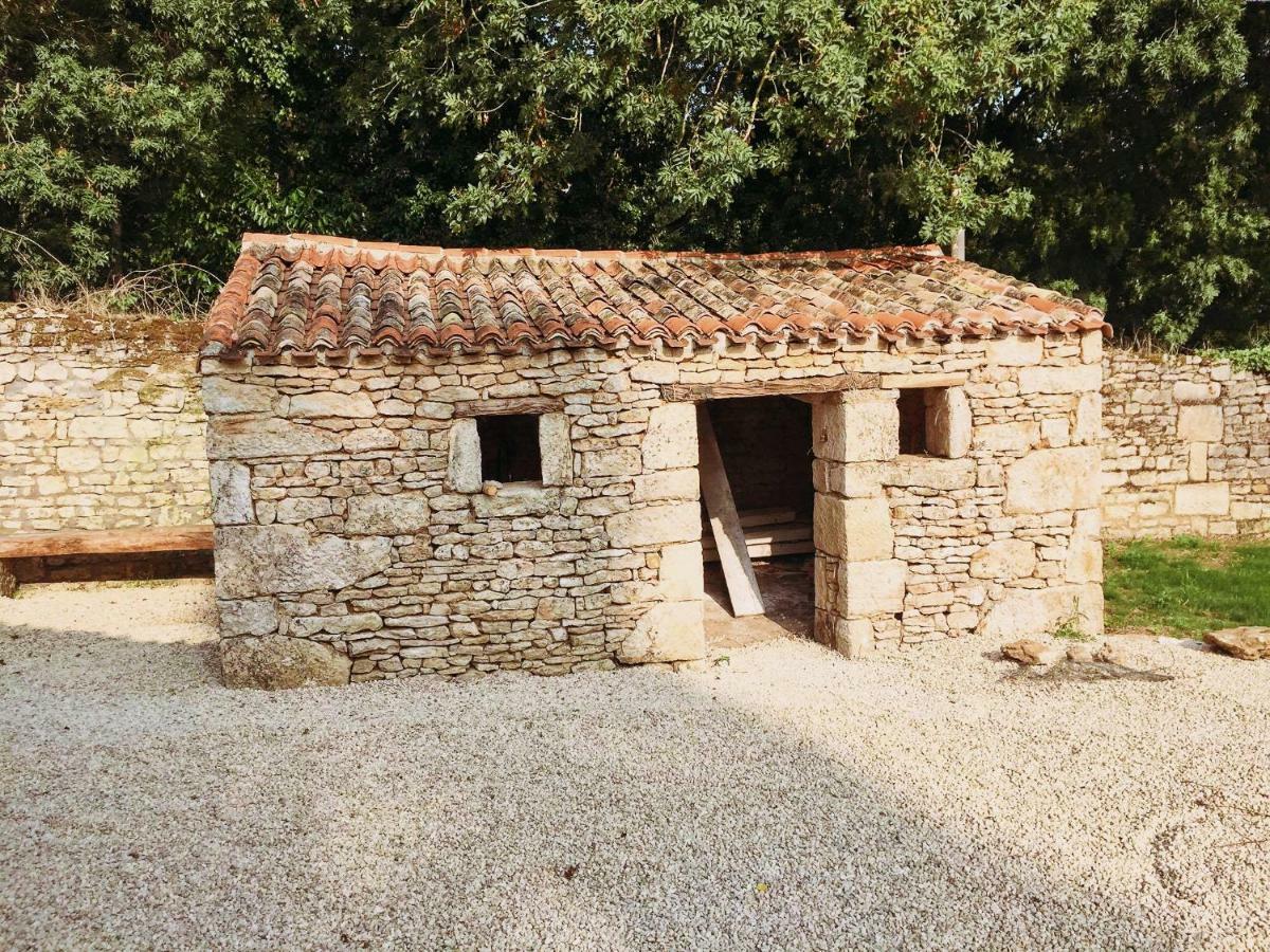 Gites Les Demeures De Valette Azay-le-Brule Εξωτερικό φωτογραφία