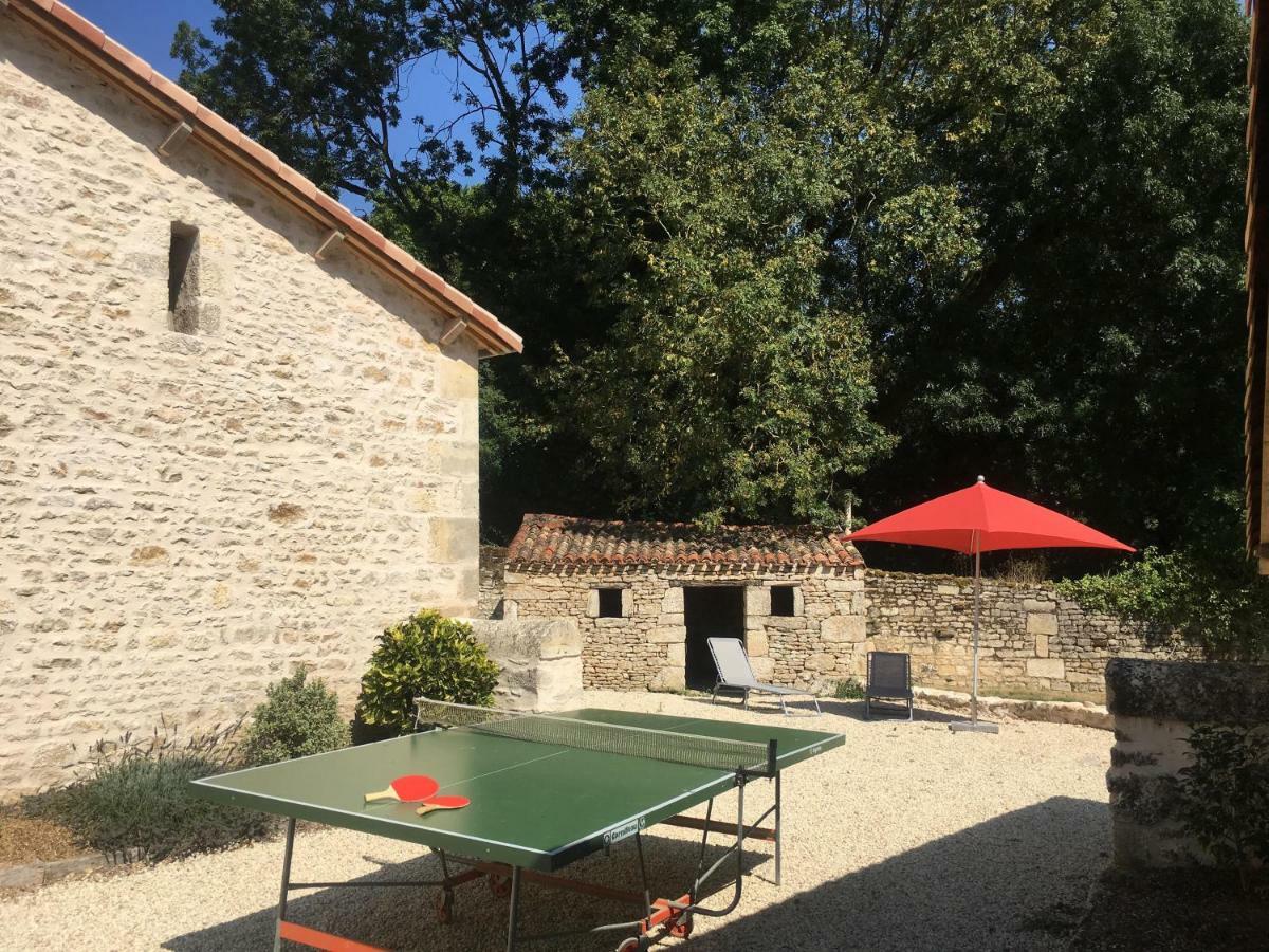 Gites Les Demeures De Valette Azay-le-Brule Εξωτερικό φωτογραφία